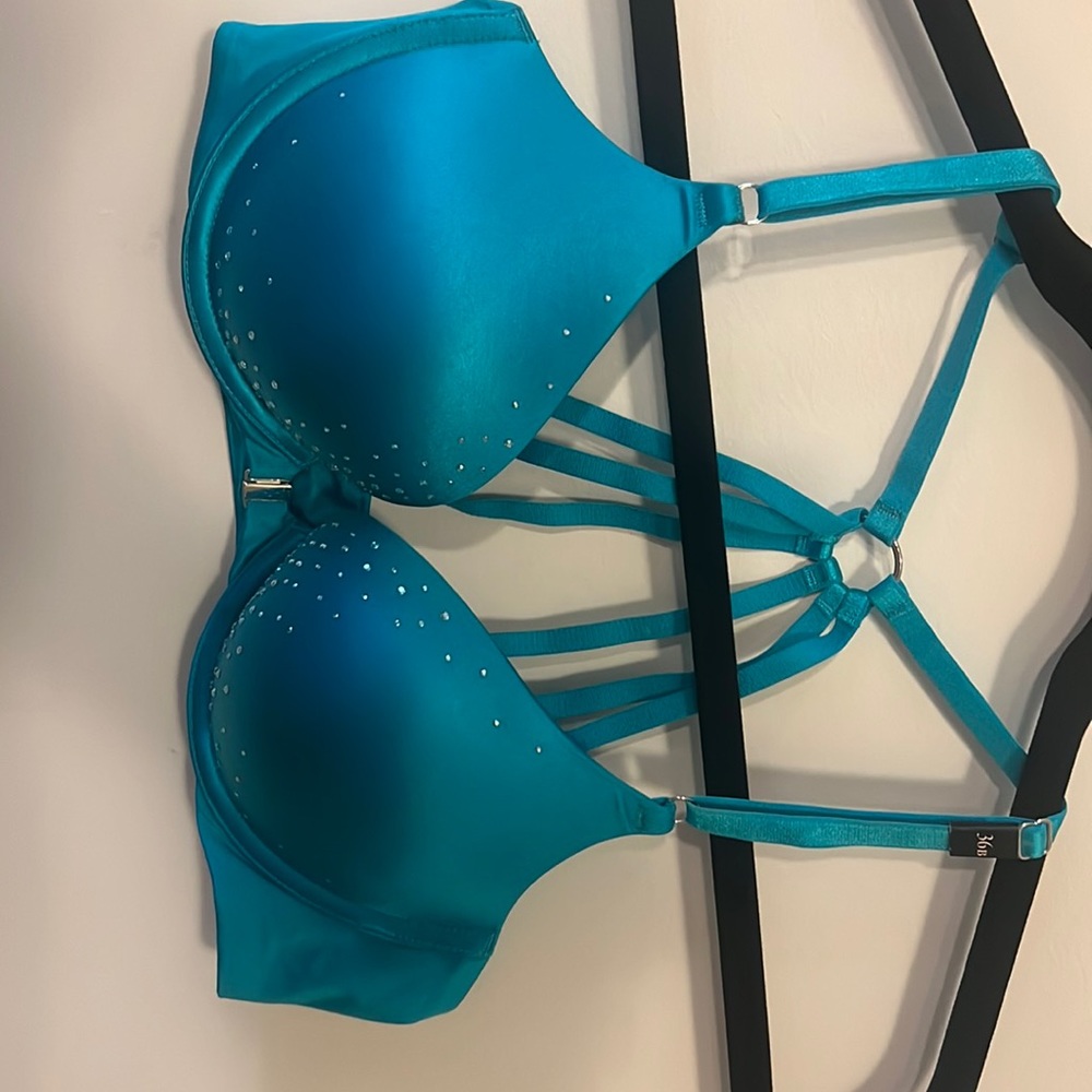 NWOT Victoria Secrets bra